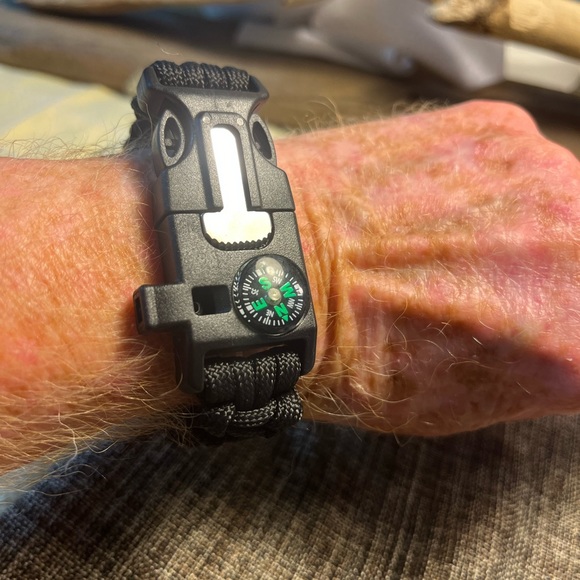 5292-HTT Paracord Bracelet Waterproof Outdoor Adjustable Survival-Black Color - Picture 4 of 14